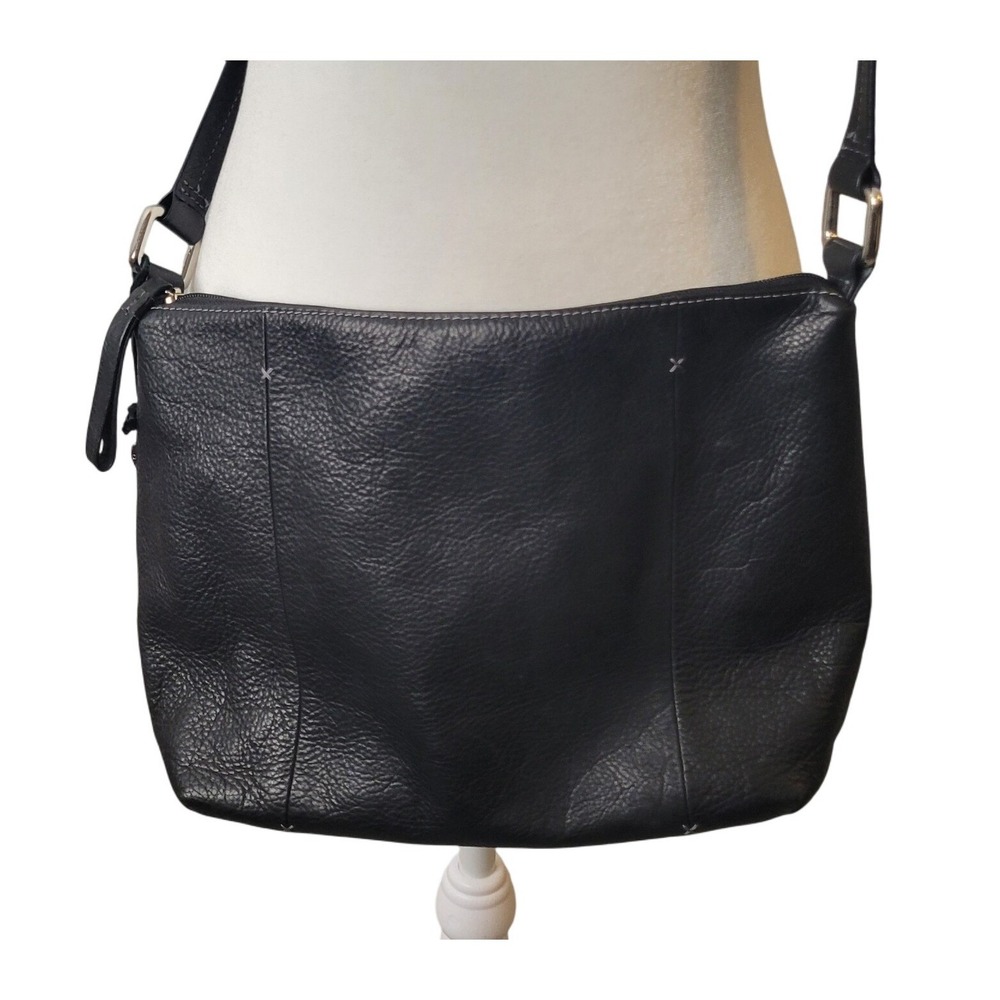 Charter Club Black Genuine Pebbled Leather Crossbody Bag Purse interior pocket‎